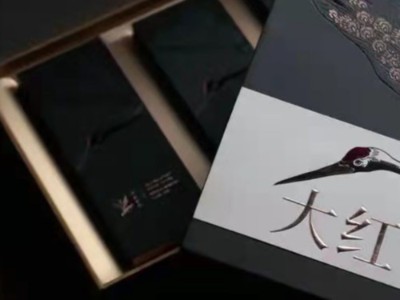 黑色系茶葉包裝盒，簡約而不失高檔